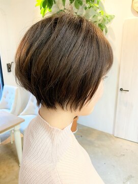 ショートオンリーサロントス(short only salon TOSS) 大人かわいいイルミナカラーマロンベージュショートボブ
