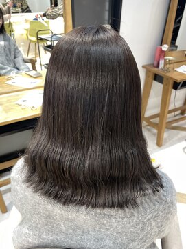 ラビスモア(Lovis moa) 切りっぱなしボブ/エアリーロング/ピンクブラウン/美髪のススメ