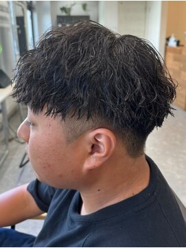 フゥ 宇都宮(FeU) 波巻きパーマツイストスパイラルパーマメンズマッシュパーマ