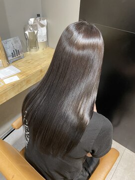 イオエ 元町(ioe) 黒髪/髪質改善/クラゲヘアー/暗髪カラー/艶カラー/小顔/縮毛矯正