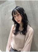 透明感溢れる暗髪カラー