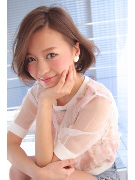 ビームズ ヘアー ブラン(Bee ms HAIR Blanc+) ビームズヘアー　ミディアムボブ　ピンクベージュ