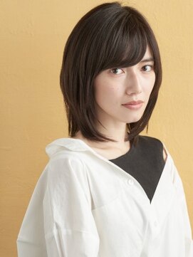 ミンクス 銀座店(MINX) 流れる前髪とひし形シルエットのミディアムヘア#モード