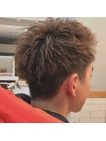 アーサス ヘアー デザイン 鎌ヶ谷駅前店(Ursus hair Design by HEADLIGHT)&nbsp;【メンズヘア】　２ブロック　ブラストツイストアップバング