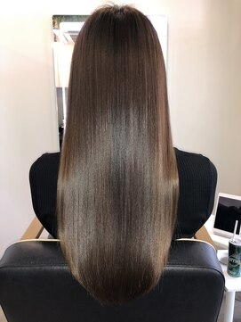 アールサロン アオヤマ(Rr SALON AOYAMA) プラチナミネコラストレート