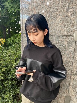 ムーム(Momb) 暗髪ネイビーブルー