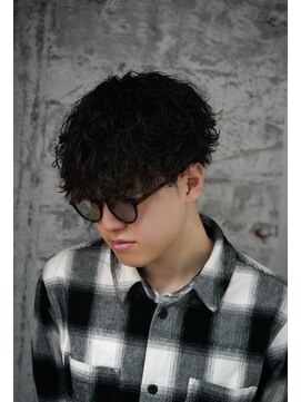 エイド 渋谷(aid) 刈り上げマッシュ×波巻きパーマ