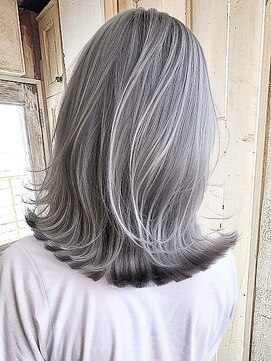 エノア 青山(ENORE) ブリーチ/ダブルカラー/グラデーションカラー/インナーカラー