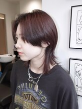 ウーズ ハラジュク(Ooze.HARAJUKU)&nbsp;ミディアムセンターパートウルフワインレッドカラー