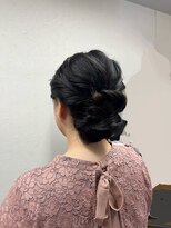 ミリオン美容室&nbsp;上品なまとめ髪スタイル