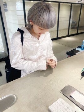 リンドトウキョウ(LINDO TOKYO) YA20_ウルフ×スノーホワイトグレージュ/ハイトーン/Wカラー