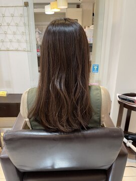 スティラ スムース 高田馬場(Stilla smooth) 現状カラーを活かしながら、グラデーションに見えるカラー