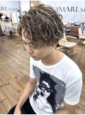 【ホワイトハイライト×パーマ】