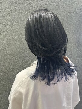 ラヴリア クルメ(LOVERIA KURUME) ミディアムウルフとネイビーブルー