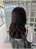 グレージュ暗髪ヘアカラー