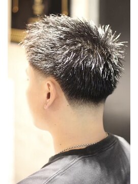 キングスマントーキョー 三鷹店(KINGSMAN TOKYO) アップバング / ツーブロック / スキンフェード[三鷹/バーバー]