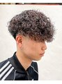 ルースト 京都駅前店(ROOST) スキンフェードとの相性抜群の“スペインカール"のオーダー率No1