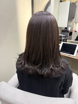 ヤヤ 浅草(yaya.) ワンカール巻いて可愛いレイヤースタイル