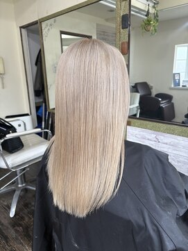 ハイトーン　ミルクティーベージュ　ホワイトベージュ