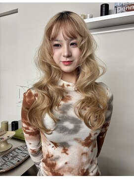 ハイトーンロング/デザインカラー/ホワイトブロンド