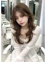 キティー(kiti)&nbsp;ベージュカラー×ハッシュカット