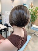 頭が小さく見えるショートボブ
