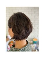 カットスペース アンリササラ ゆるふわショートボブ