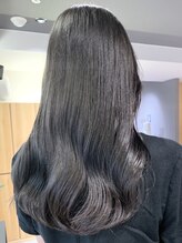 オシャレを楽しむOLさんにオススメ☆種類豊富なカラー剤の中から髪質に合わせてこだわりの配合を