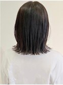 切りっぱなし外ハネミディ/アッシュブラック/ヘルシースタイル