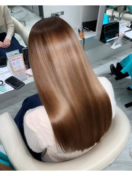 リーホリエ(Lee Horie) 【Gyo】ブリーチ×ツヤ髪