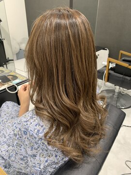 ディティール(Detail) 脱白髪染め×レイヤーロング