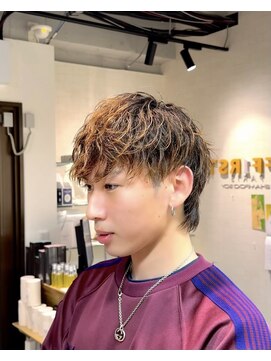 コワファースト長崎シャンプーボーイ 2nd(COIFF1RST 長崎 SHAMPOO BOY) メンズマッシュウルフメンズカット波巻きパーマメンズパーマ