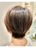 【大人のメッシュカラー】抜け感が印象◎ハンサムショート