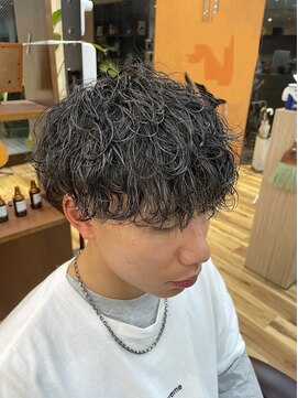 スウェル 稲毛店(Swell) サーフカール/フェザーパーマ/ブルーブラック/稲毛駅/眉毛