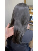 サク(Sac.)&nbsp;今っぽい透明感オリーブグレージュ Sac.一澤幸奈