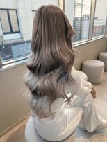 リリー(Lilley) 【稲永麻衣】コリエク+羽エクステ+ロングヘア+ブリーチ+韓国ヘア