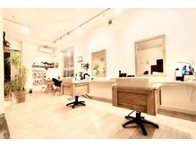 シルビジュー(Cills Bijou)の雰囲気（ナチュラルで落ち着いた店内を貸切プライベートサロン寛げます☆）