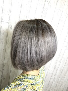 ラピス 新宿(Lapis) 【Lapis新宿】ホワイトグラデージョンボブ