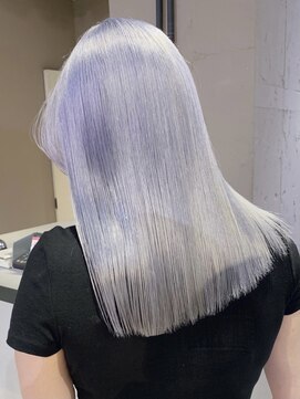 ペレ 渋谷(PELE) Y72_ ブルーシルバー ブリーチ2回~