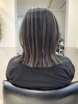 グラフ 蔵前(GRAFF) コントラストハイライト_外はねボブ_白髪ぼかし【GRAFF蔵前】