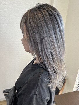 美容室 ルアル 市原市八幡宿店(Luar) ホワイトシルバー☆