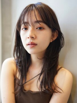 ニコ トウキョウ ヨコハマ(nico) 顔まわりレイヤー/ミディアム／切りっぱなし/韓国風