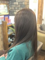 インフィニティ(INFINITY)&nbsp;洗練されたピンクベージュ｜上品な透明感とツヤを実現