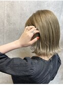 ミルクティーベージュ