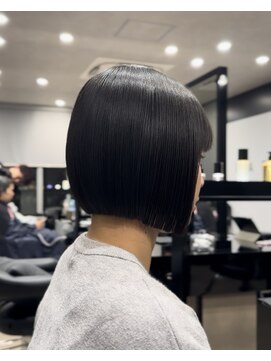 ハルキミナト ジャパン トウキョウ(HARUKI MINATO japan TOKYO) 20代30代/切りっぱなしボブ/ぱつっとボブ/ボブヘア/表参道