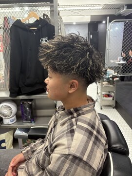 リプレイ 草津店(RIPLAY) MEN’S HAIR/ブルーブラック/フェザーパーマ/草津