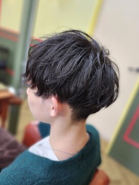 癖やパーマを活かすニュアンスマッシュ