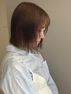 シア(sia) オリーブグリーンレイヤーボブシャギーボブ20代女性30代女性