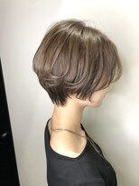 salon de MiLK 札幌大通店【サロン ド ミルク】 首元が綺麗に見える大人ショートヘア