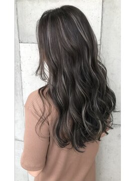 ルモア(RUMOR) 【上品でおしゃれな女性に】初心者でも◎挑戦しやすいハイライト